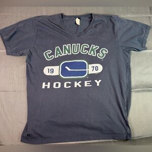 Vintage Vancouver Canucks “1970 Hockey” V-Neck T-Shirt – Bulletin Brand –Size XL